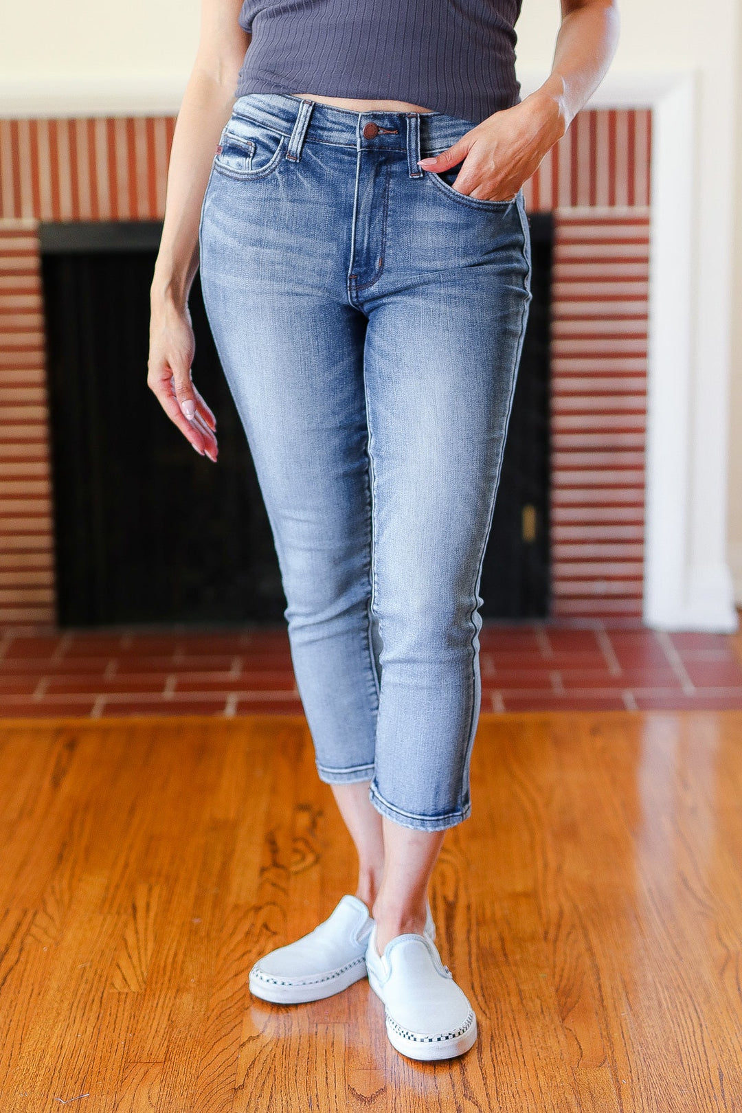 Judy Blue Medium Wash Mid Rise Skinny Capri | Nikki &amp; Co. Boutique