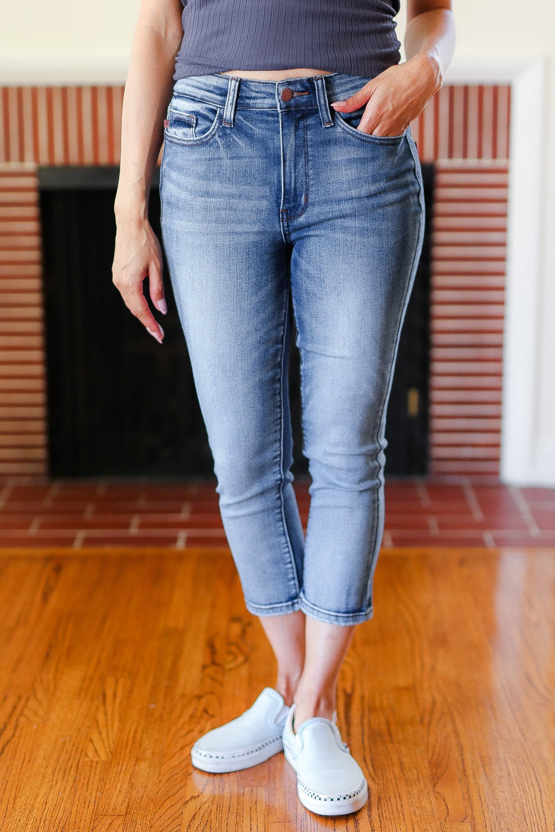 Judy Blue Medium Wash Mid Rise Skinny Capri | Nikki &amp; Co. Boutique