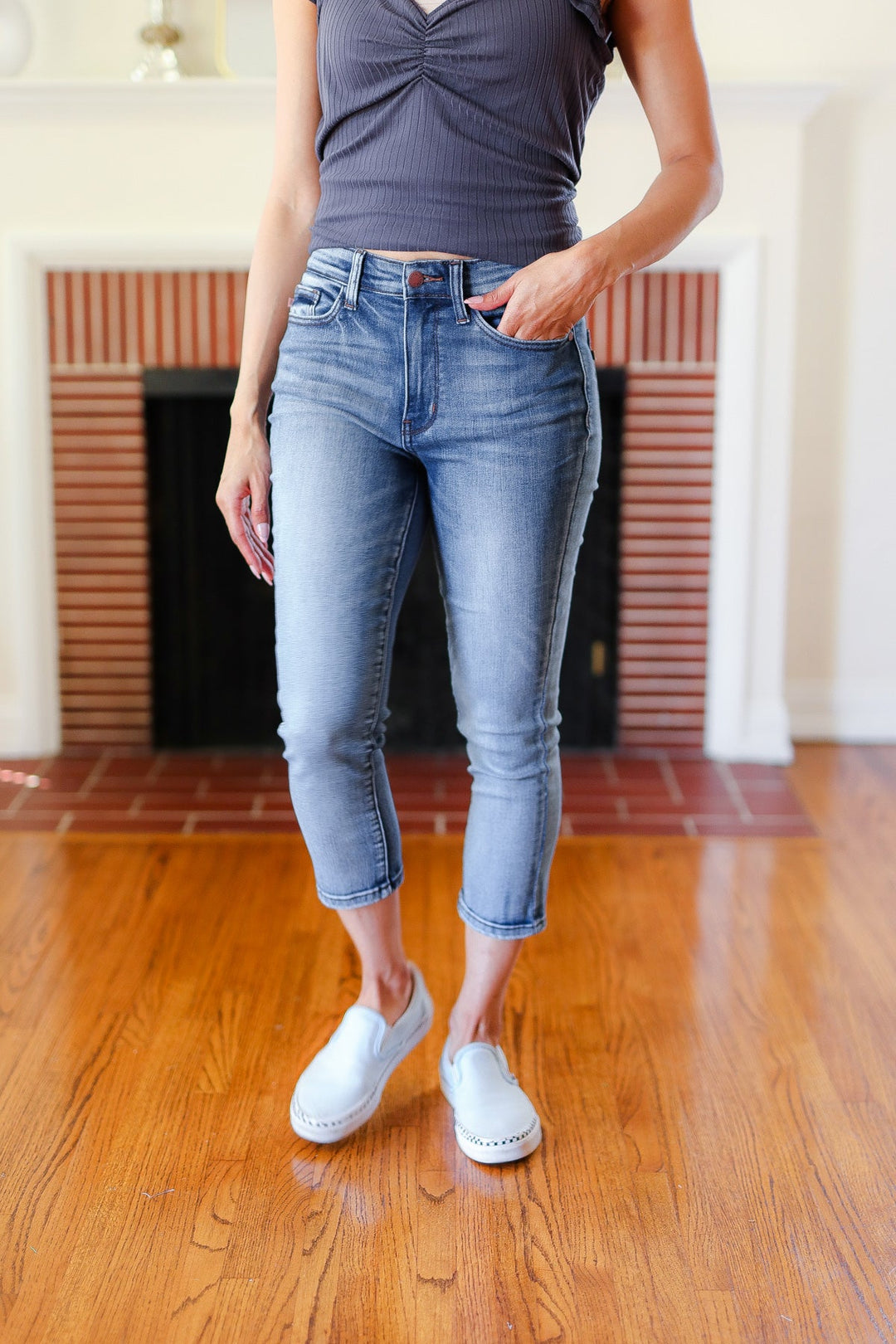 Judy Blue Medium Wash Mid Rise Skinny Capri | Nikki &amp; Co. Boutique