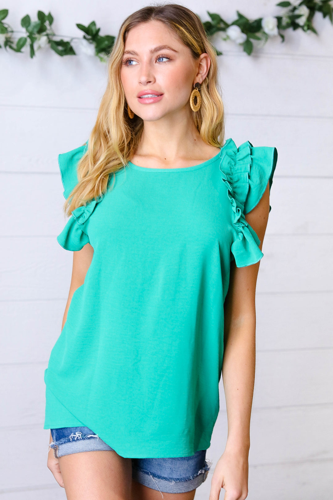 Kelly Green Double Ruffle Sleeve Crinkle Tops | Nikki &amp; Co. Boutique
