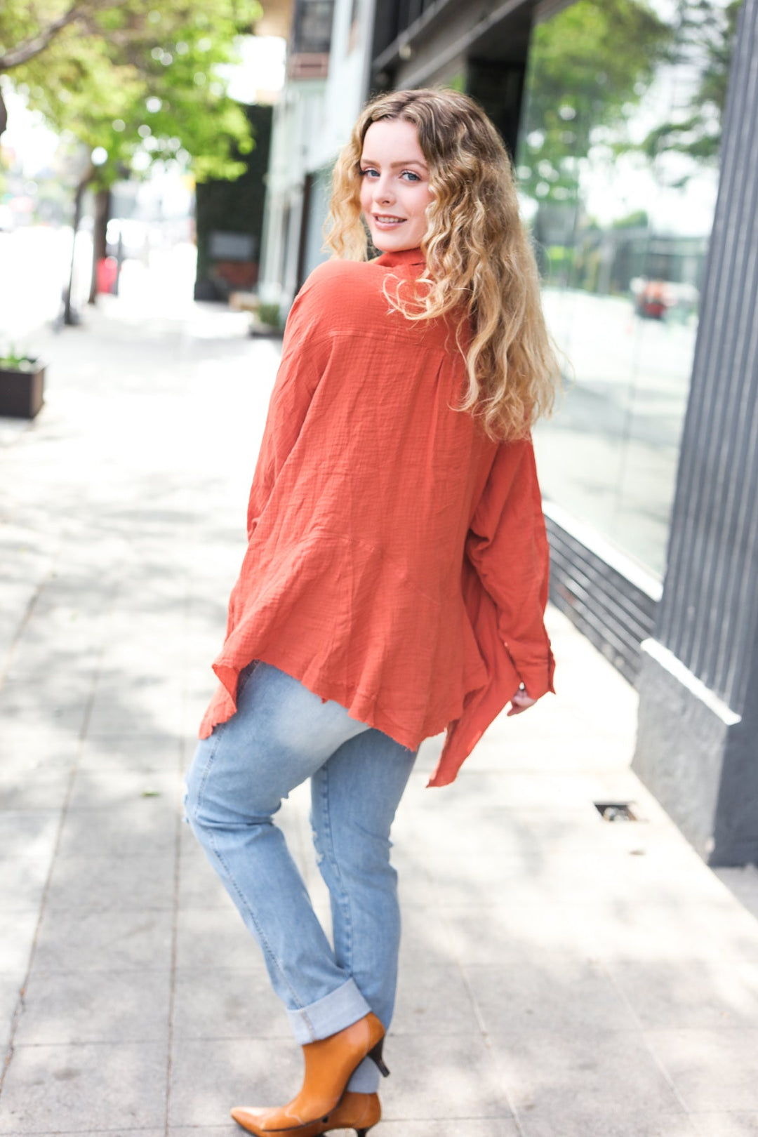 Everyday Rust Button Down Sharkbite Cotton Tunic Top | Nikki &amp; Co. Boutique