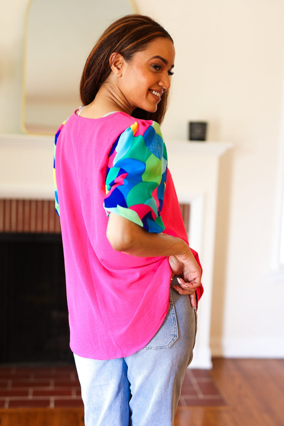 Tell Your Story Fuchsia Geo Print Puff Sleeve V Neck Tops | Nikki &amp; Co. Boutique