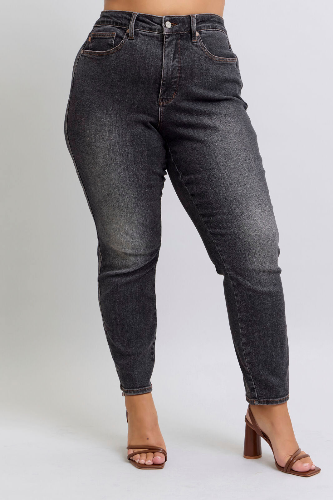 Judy Blue (NP) - Mid Rise, Faded Black Tummy Control Slim Jeans, Plus | Nikki & Co. Boutique