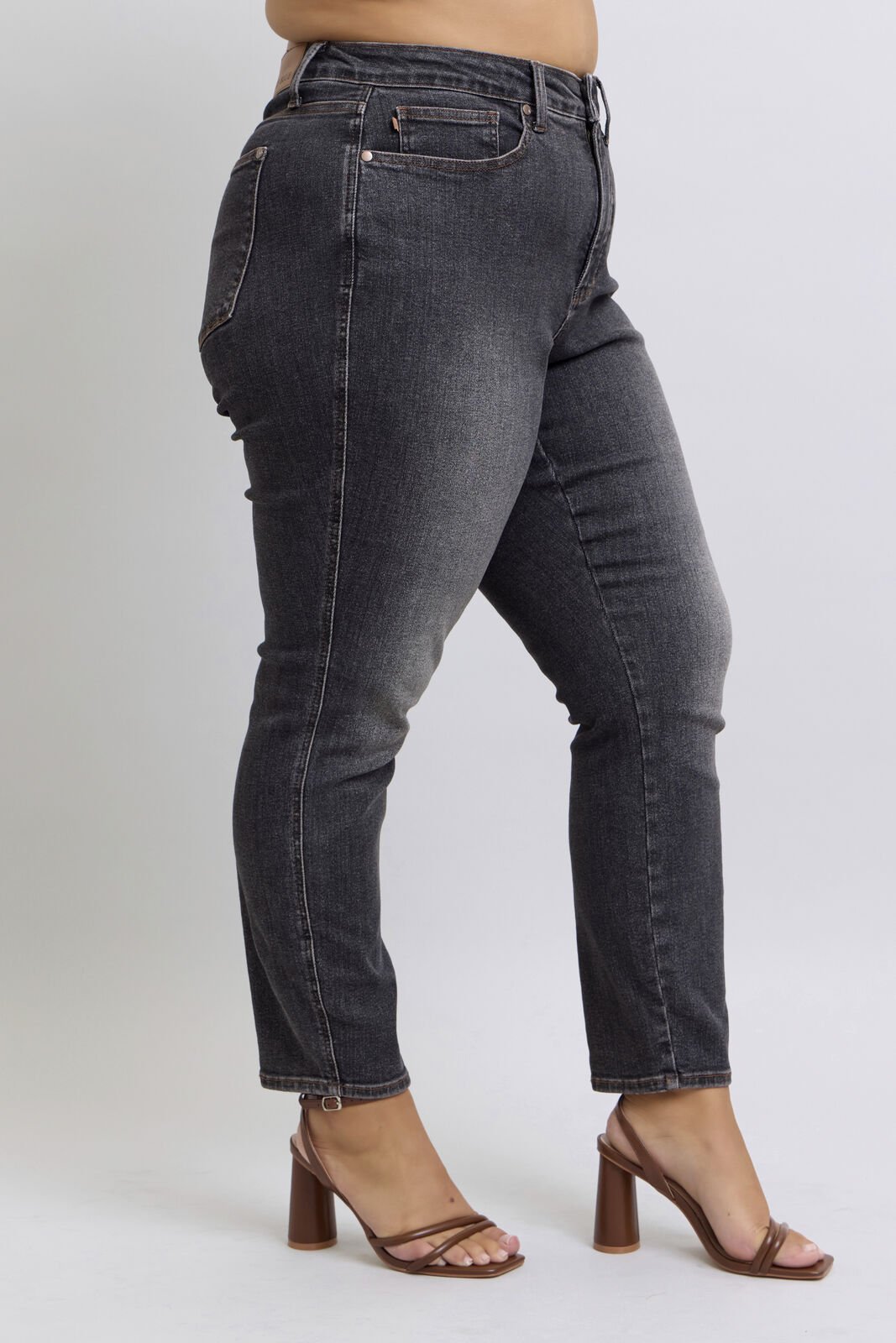 Judy Blue (NP) - Mid Rise, Faded Black Tummy Control Slim Jeans, Plus | Nikki &amp; Co. Boutique