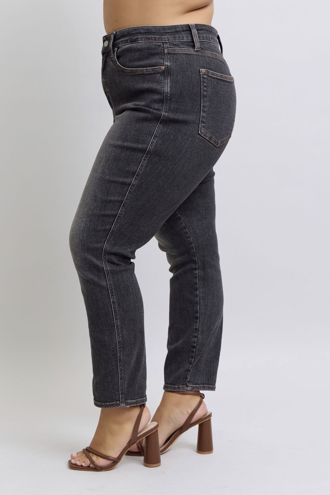 Judy Blue (NP) - Mid Rise, Faded Black Tummy Control Slim Jeans, Plus | Nikki &amp; Co. Boutique