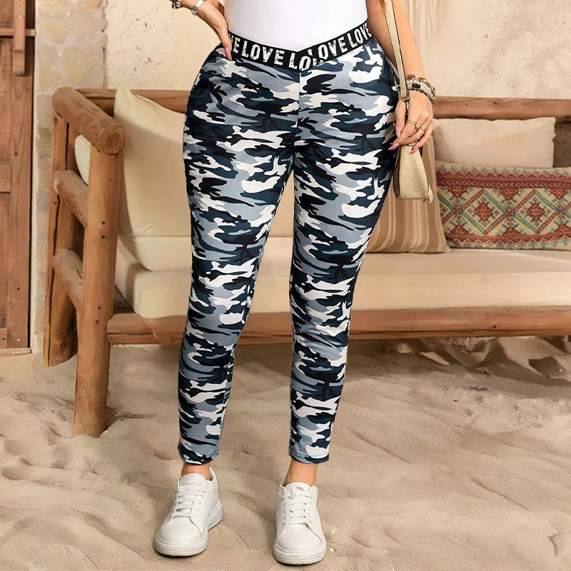 Plus Size Women's Camouflage Printed Leggings with Pockets Outdoors Fitness Jogging Tights Butt Lifting Elastic Tights Streetwea