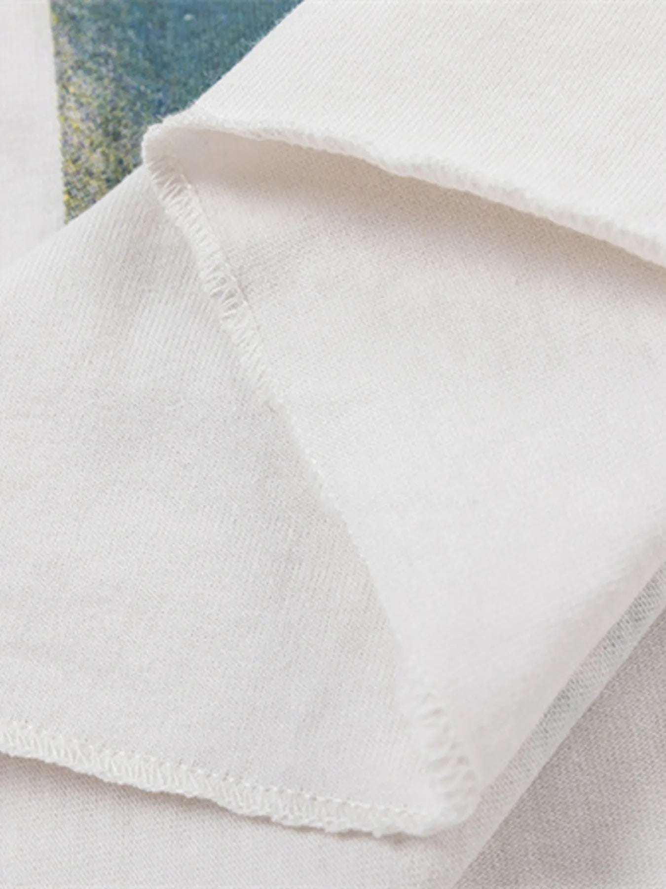 Men's Modern Graphic Long Sleeve T-Shirt - Nikki and Co Boutique