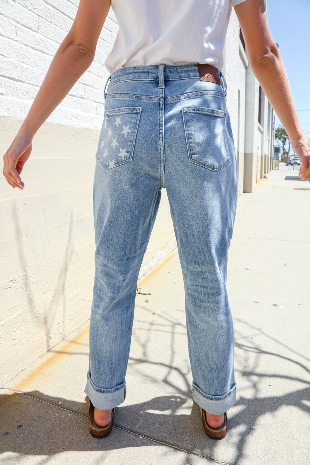 Judy Blue High-Rise Boyfriend Cuffed Hem Star Pocket Jeans