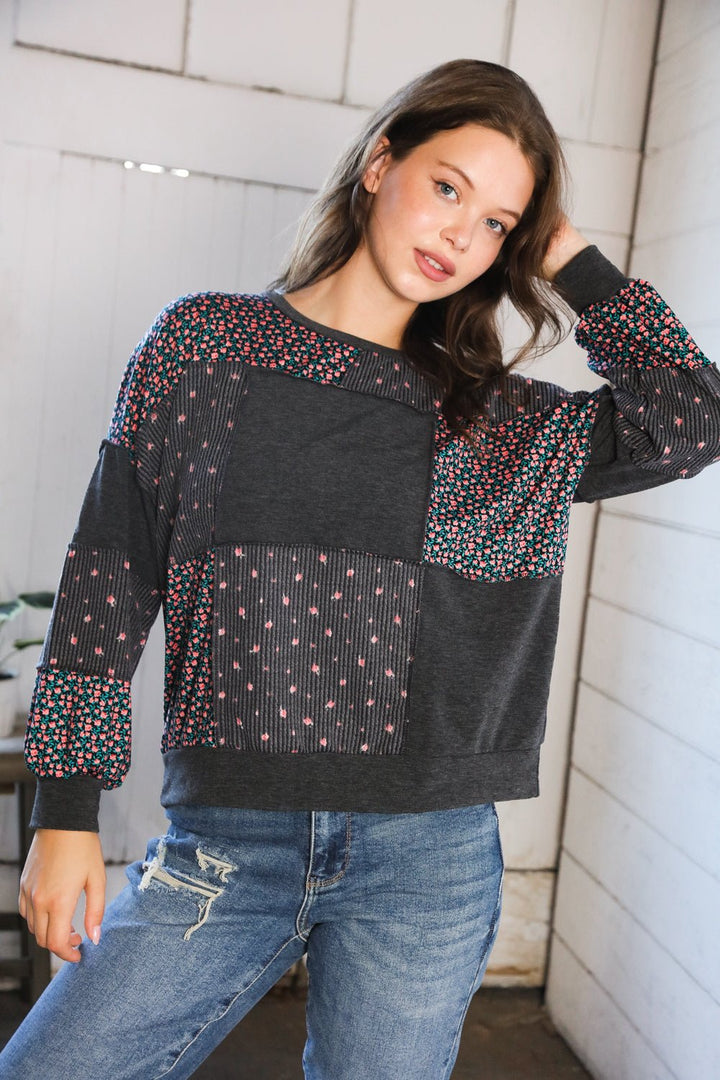 Lazy Daisies Charcoal Pullover - Nikki &amp; Co. Boutique