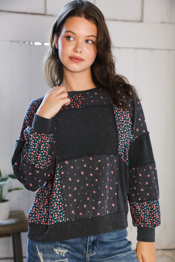 Lazy Daisies Charcoal Pullover - Nikki &amp; Co. Boutique