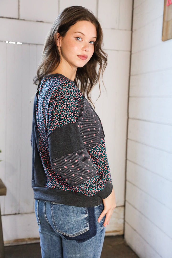 Lazy Daisies Charcoal Pullover - Nikki &amp; Co. Boutique