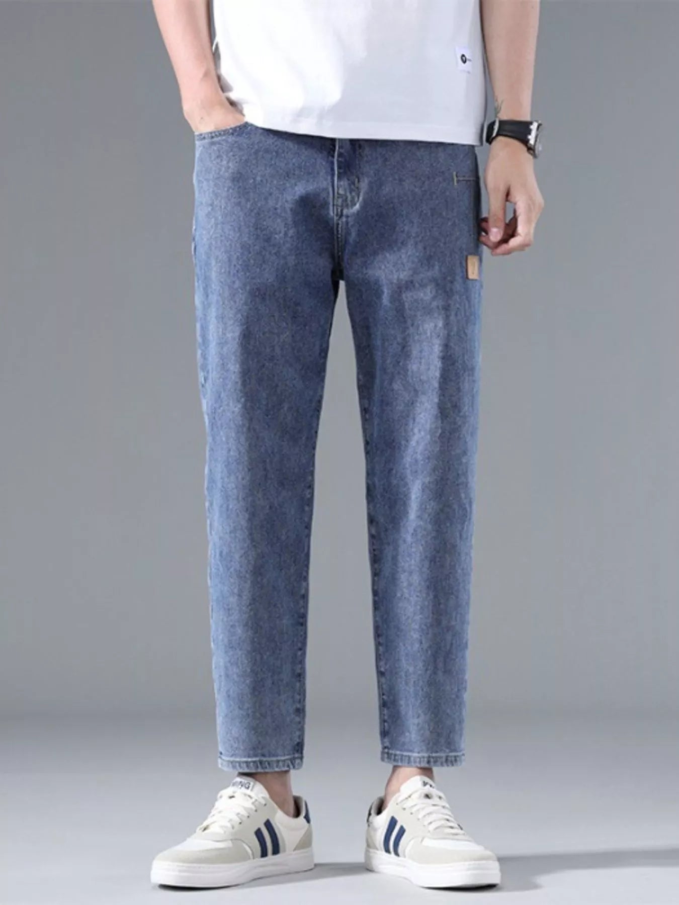 Men's Relaxed Fit Casual Jeans - Nikki and Co Boutique