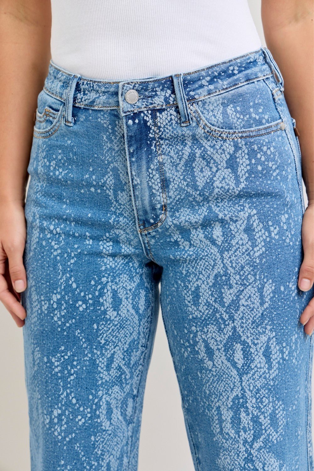 Judy Blue High Rise Ankle Wide Leg Jeans in Print Wash - Nikki &amp; Co. Boutique
