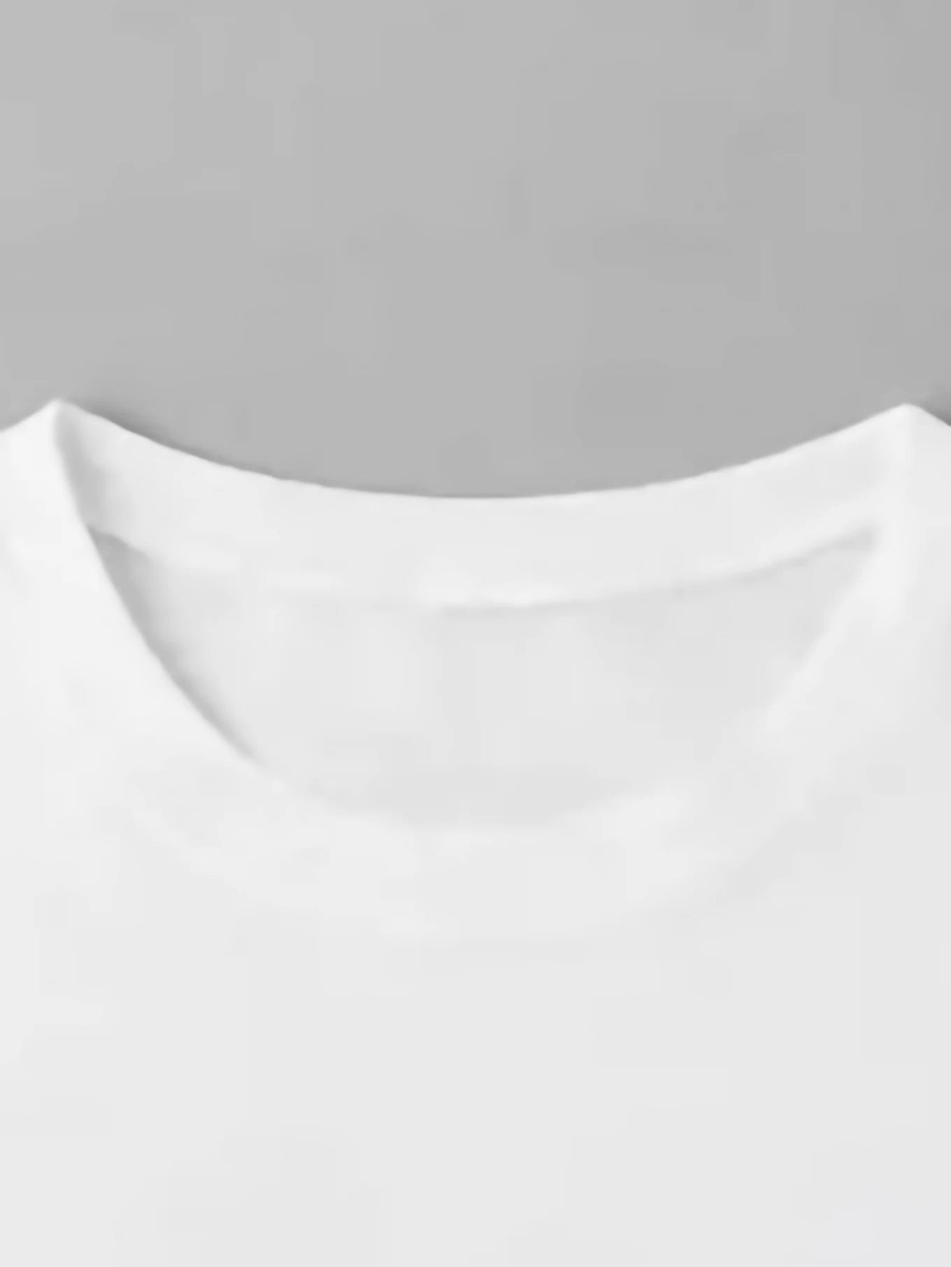 Women's Focused Graphic Print T-Shirt - Empowering Silhouette & Bold Lettering