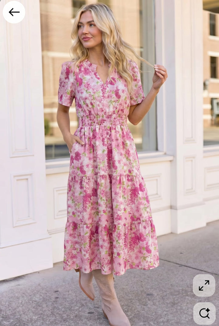 A Georgia Dream in Pink Floral Midi Dress