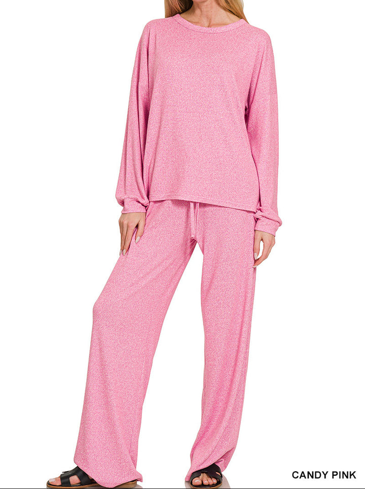 Woman in soft 2-piece, long sleeve set