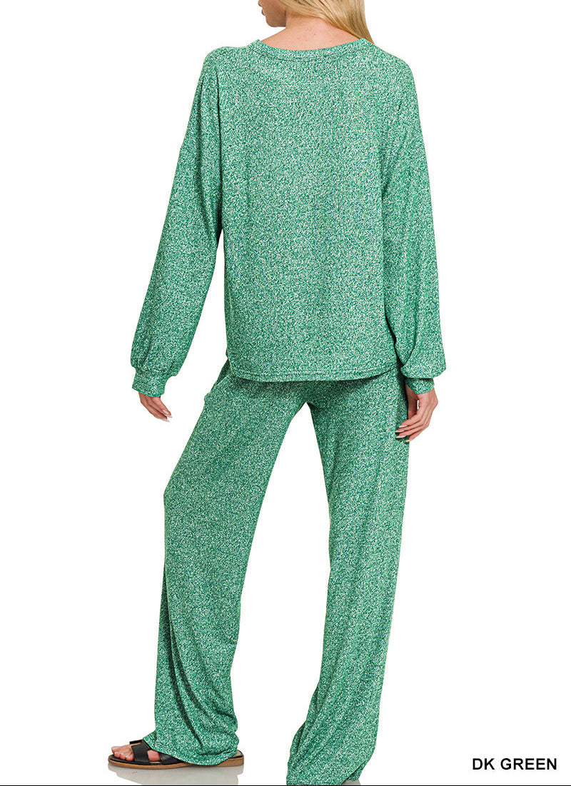 Woman in soft 2-piece, long sleeve set