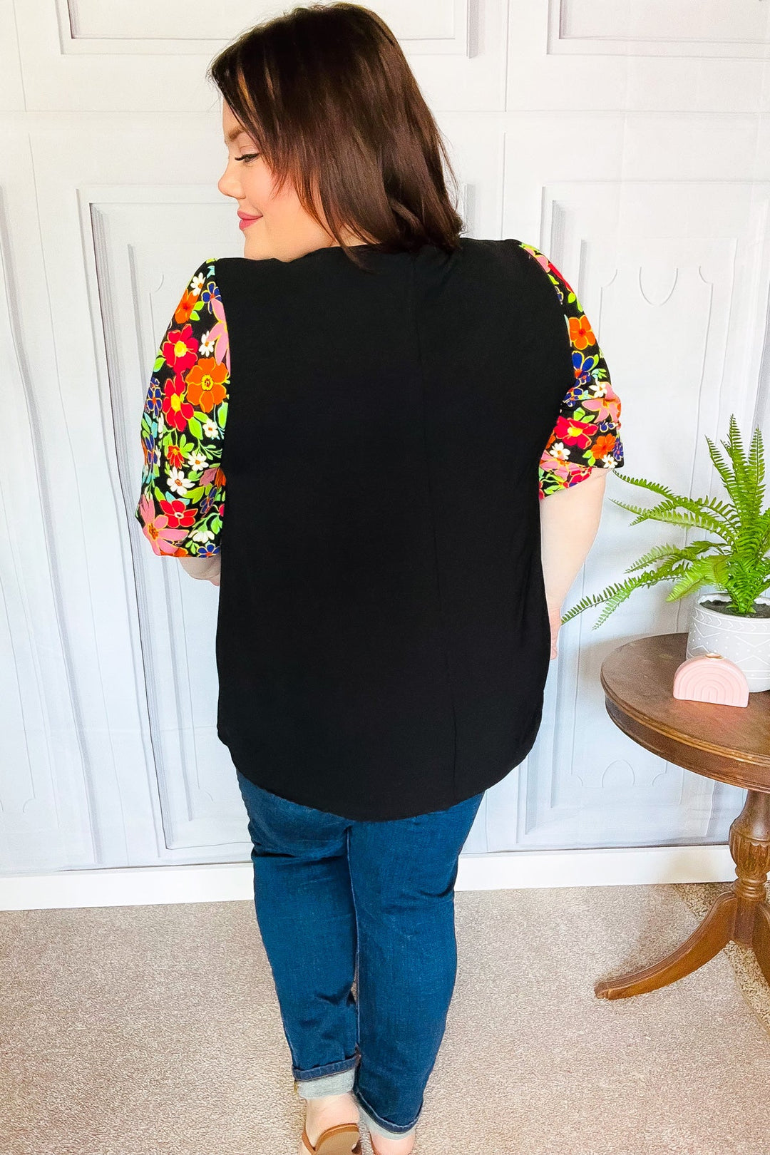 Eyes On You Black Floral Puff Sleeve V Neck Tops | Nikki &amp; Co. Boutique