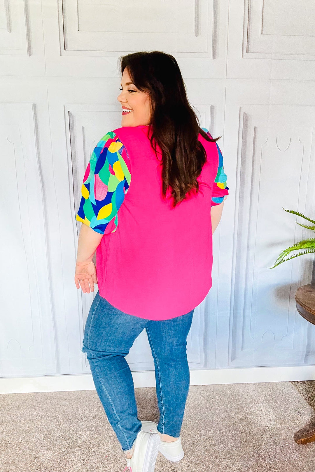 Tell Your Story Fuchsia Geo Print Puff Sleeve V Neck Tops | Nikki &amp; Co. Boutique