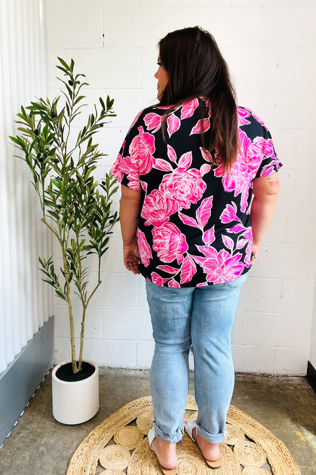 Tropical Vibes Black &amp; Hot Pink Floral V Neck Tops | Nikki &amp; Co. Boutique