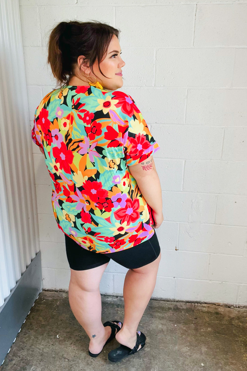 Multicolor Tropical Floral V Neck Drop Shoulder Tops | Nikki &amp; Co. Boutique