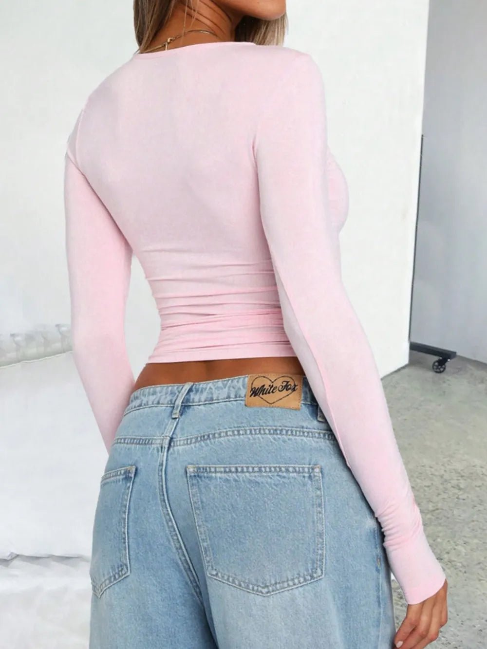 Devine Star Round Neck Long Sleeve T-Shirt - Nikki and Co Boutique