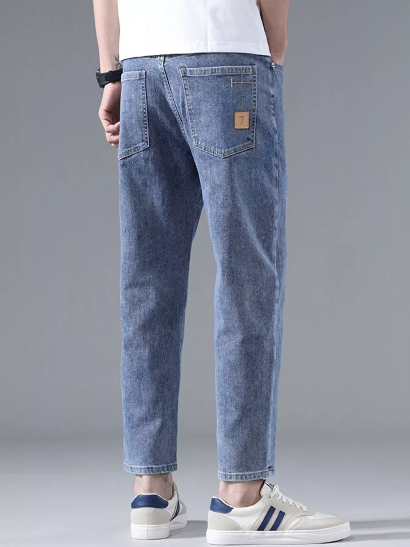 Men's Relaxed Fit Casual Jeans - Nikki and Co Boutique