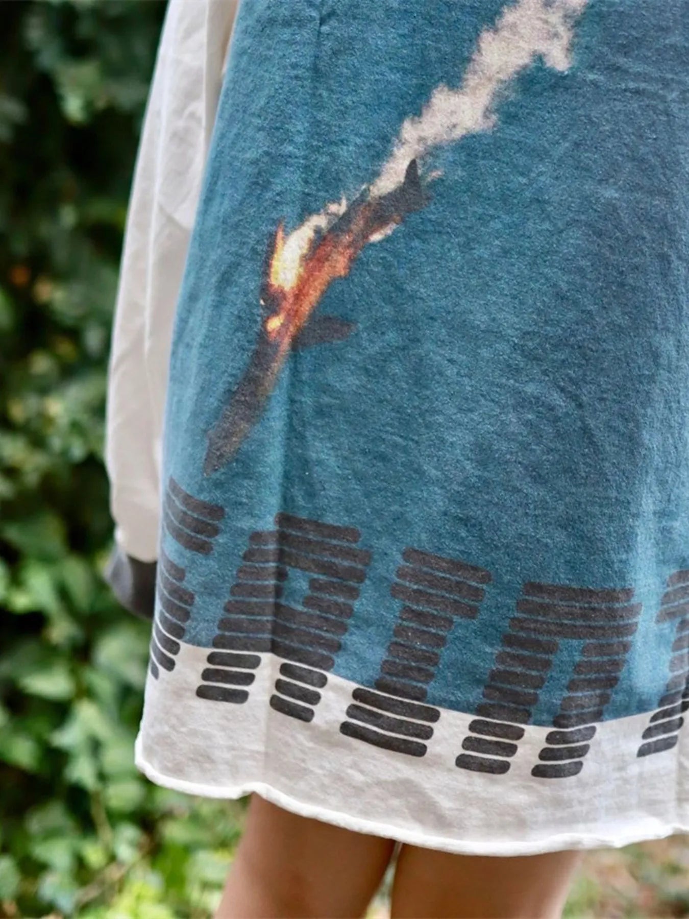 Men's Modern Graphic Long Sleeve T-Shirt - Nikki and Co Boutique