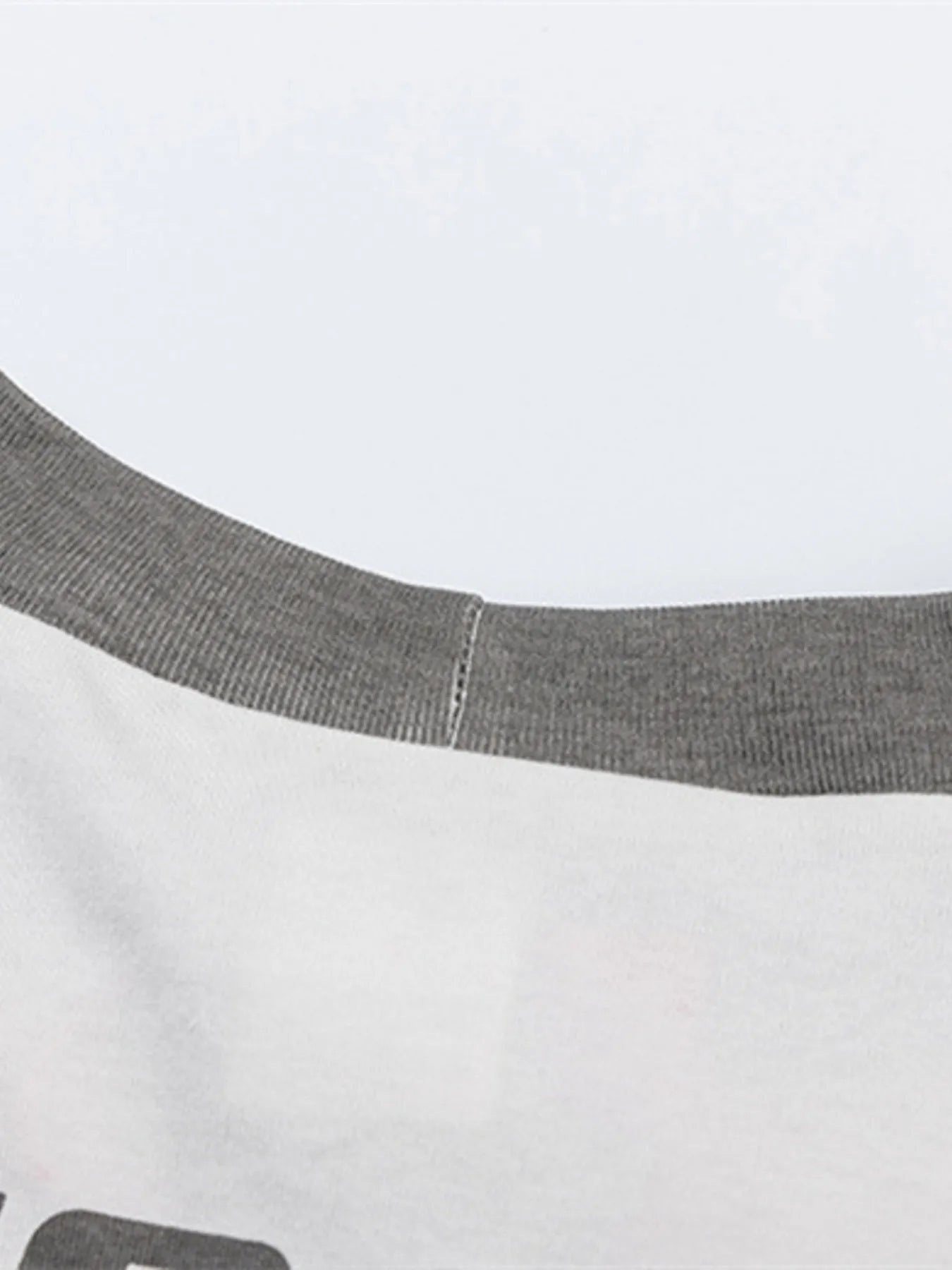 Men's Modern Graphic Long Sleeve T-Shirt - Nikki and Co Boutique