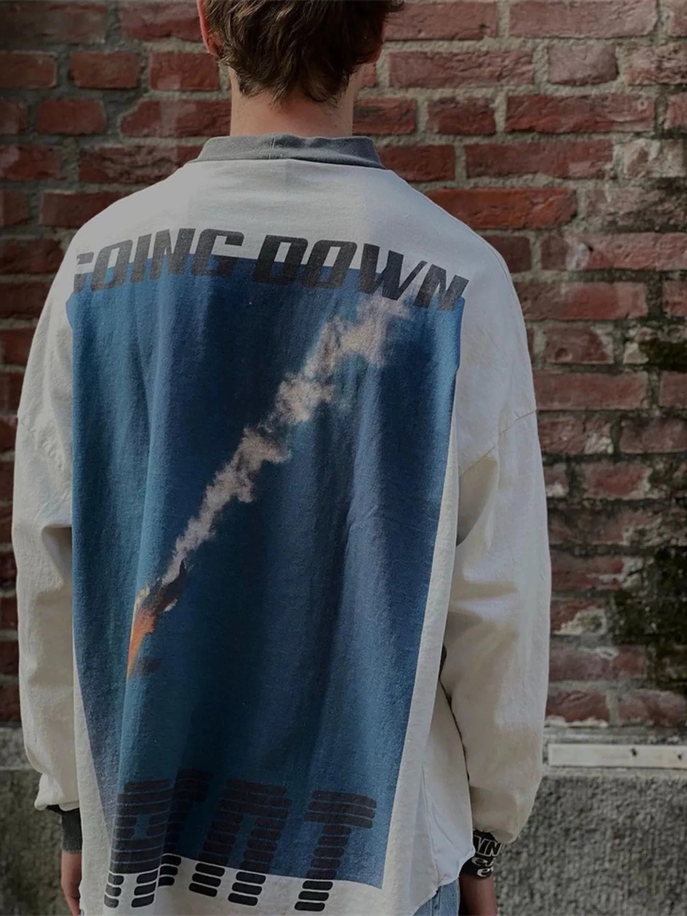 Men's Modern Graphic Long Sleeve T-Shirt - Nikki and Co Boutique