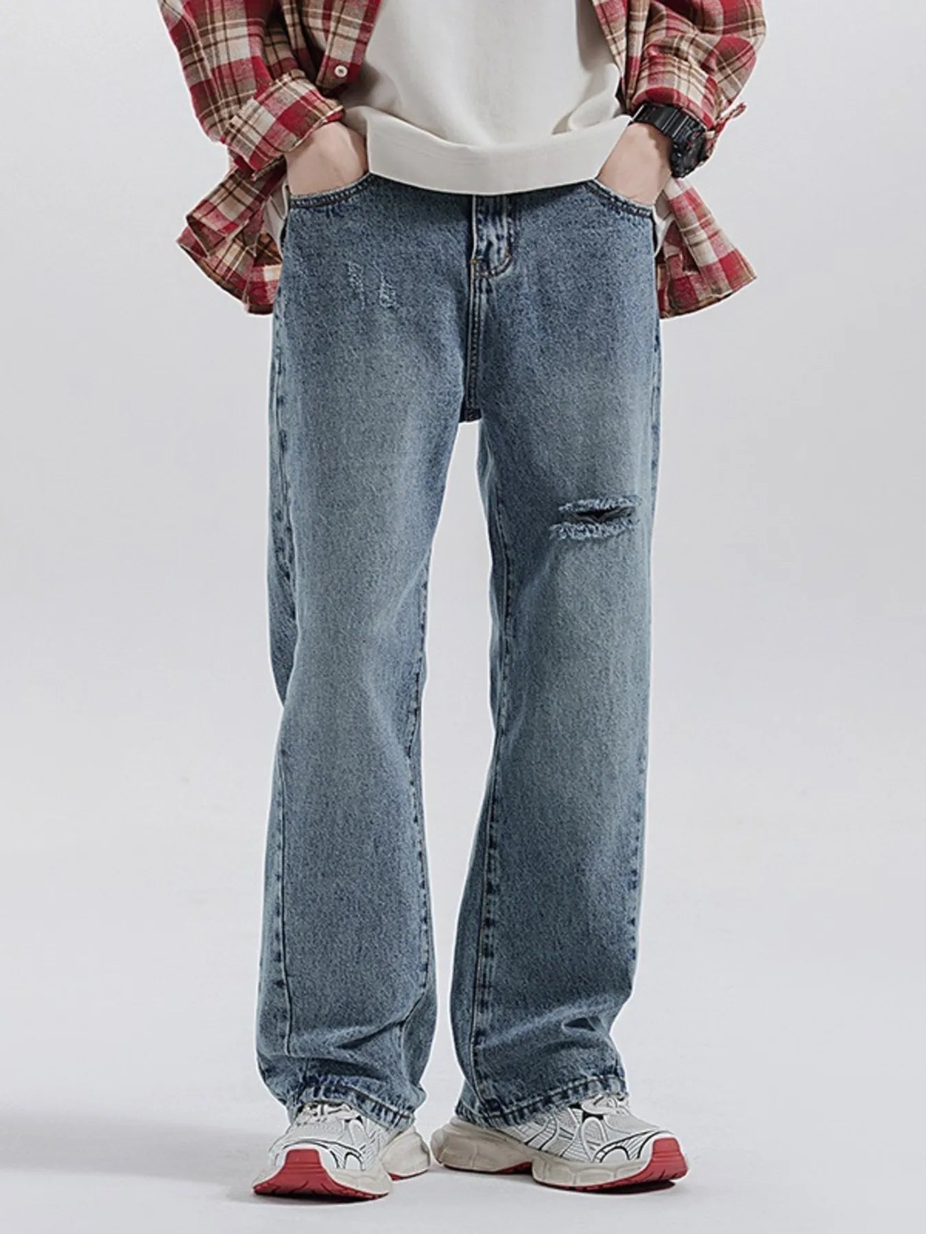 Men's Vintage Distressed Relaxed Fit Jeans - Nikki and Co Boutique